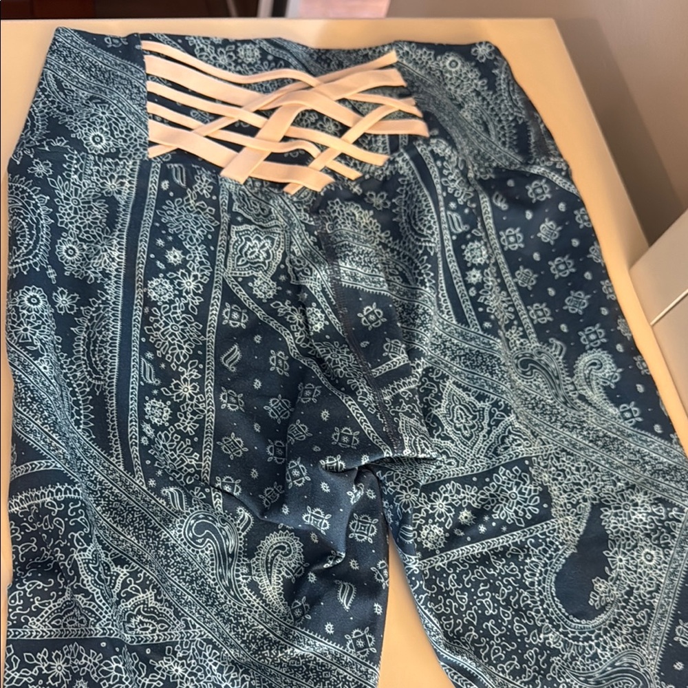 Fabletics - NWOT - Blue Paisley Leggings with Crisscross Detail